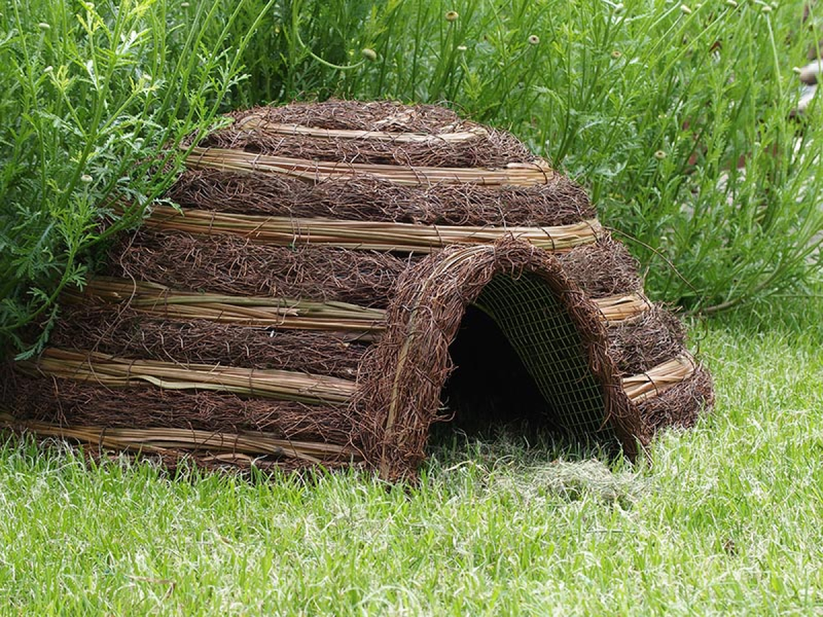 Igloo Hedgehog House British Garden